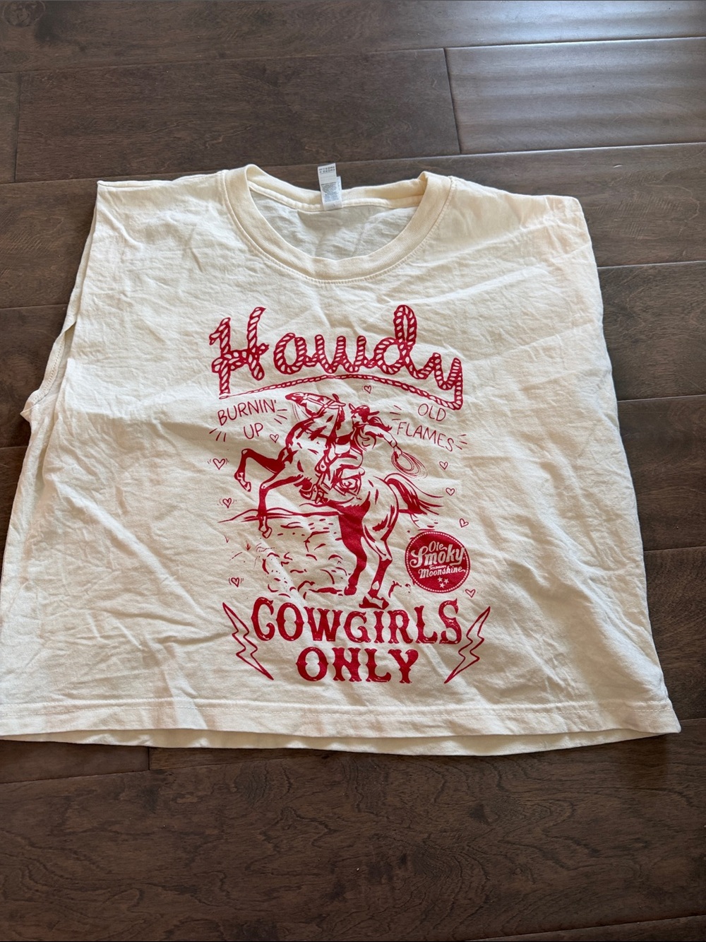Cowgirls Only 'Howdy' Graphic Tee - Cream with Red Print